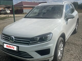 2016 Volkswagen Touareg II Рестайлинг, белый, 4300000 рублей, вид 1