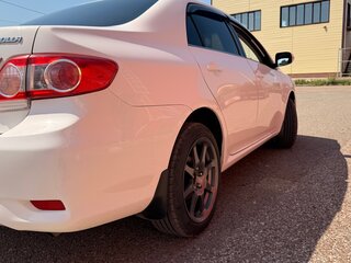 2013 Toyota Corolla X (E140, E150) Рестайлинг, белый, 897000 рублей, вид 4