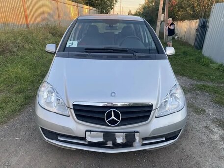 2012 Mercedes-Benz A-Класс 180 II (W169) Рестайлинг, серебристый, 950000 рублей, вид 1