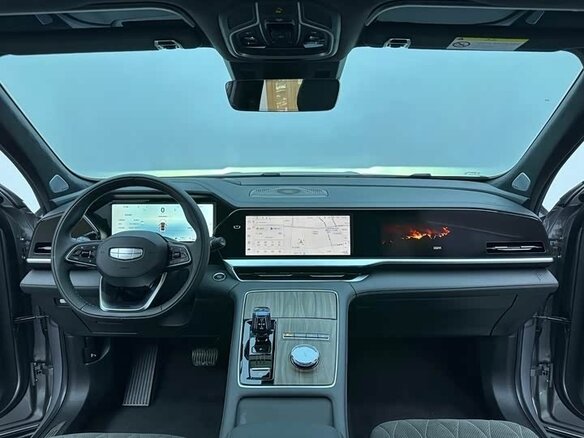 2025 Geely Monjaro I Рестайлинг, серый, 3594000 рублей - вид 19