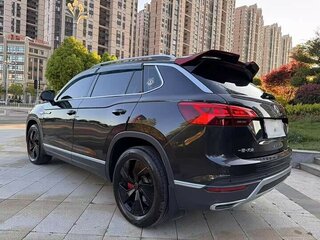 2022 Volkswagen Tayron I, коричневый, 2130000 рублей, вид 1