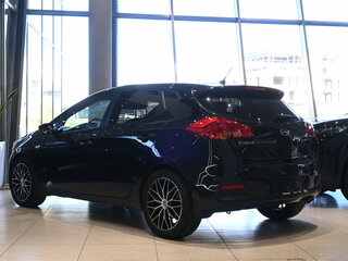 2014 Kia Ceed II, чёрный, 940000 рублей, вид 4