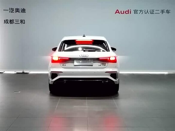 2023 Audi A3 Sportback 35 TFSI IV (8Y), белый, 1850000 рублей - вид 4