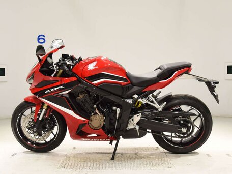 2021 Honda CBR 650R, красный, 977000 рублей, вид 1
