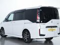 2018 Honda Stepwgn V Рестайлинг, белый, 2579000 рублей - вид 3