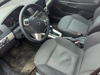 2007 Opel Astra H Рестайлинг, красный, 330000 рублей, вид 5