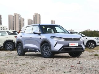 2025 BYD Yuan Up 45.12 kWh, серебристый, 2338664 рублей, вид 1