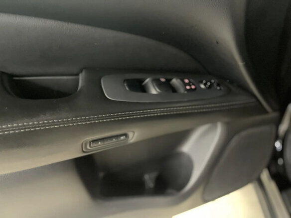 2015 Nissan Pathfinder IV, чёрный, 1599000 рублей - вид 19