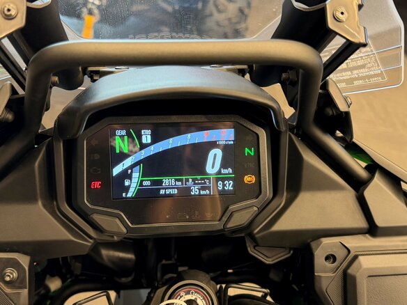 2024 Kawasaki Versys 650, зелёный, 900000 рублей - вид 8