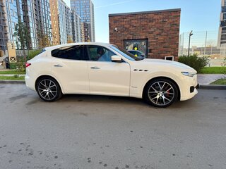 2017 Maserati Levante I, белый, 4200000 рублей, вид 4