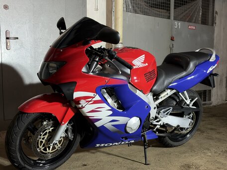 1999 Honda CBR 600F, красный, 380000 рублей, вид 1