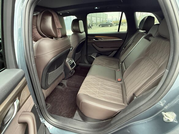2026 Geely Monjaro (Xingyue L) I Рестайлинг 2 (China Market), синий, 4190000 рублей - вид 33