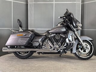 2013 Harley-Davidson Street Glide, серый, 1299000 рублей, вид 1