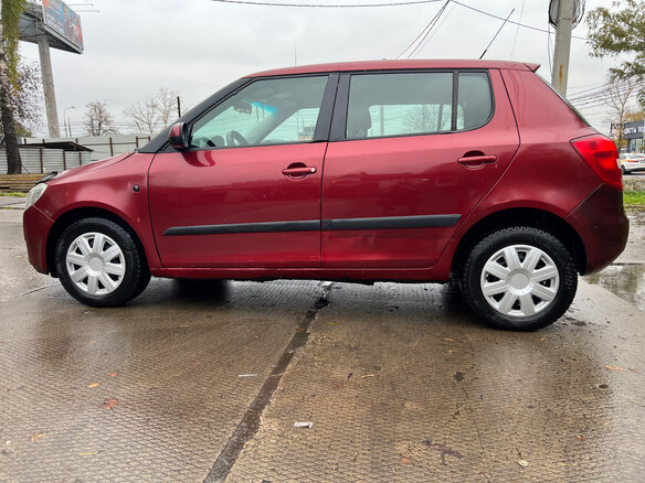 2009 Skoda Fabia II, красный, 325000 рублей - вид 4