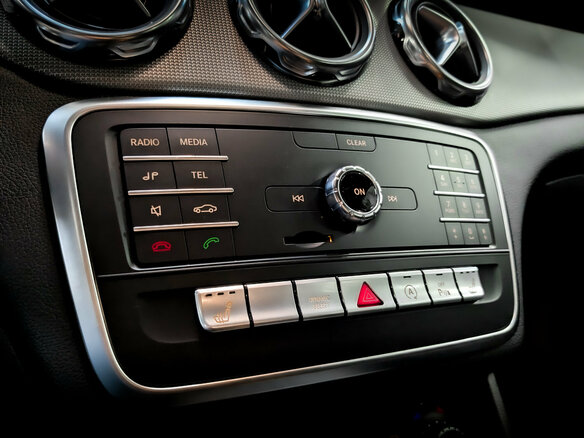 2019 Mercedes-Benz GLA 200 I (X156) Рестайлинг, белый, 2530000 рублей - вид 23