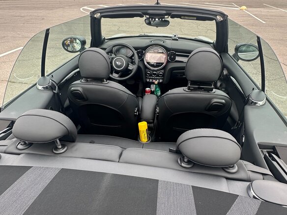 2023 Mini Cabrio Cooper S III Рестайлинг 2, серый, 5000000 рублей - вид 12