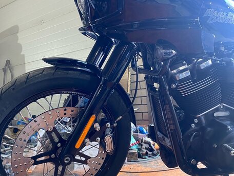 2019 Harley-Davidson Street Bob, чёрный, 1050000 рублей, вид 2