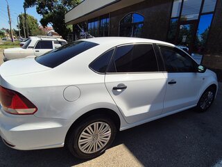 2018 Volkswagen Polo V Рестайлинг, белый, 1190000 рублей, вид 4