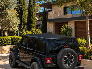 2021 Jeep Wrangler IV (JL), чёрный, 5800000 рублей, вид 3