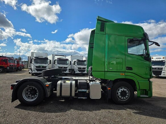 2024 Dongfeng GX, зелёный - вид 3
