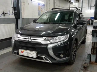 2020 Mitsubishi Outlander III Рестайлинг 3, чёрный, 2170000 рублей, вид 1