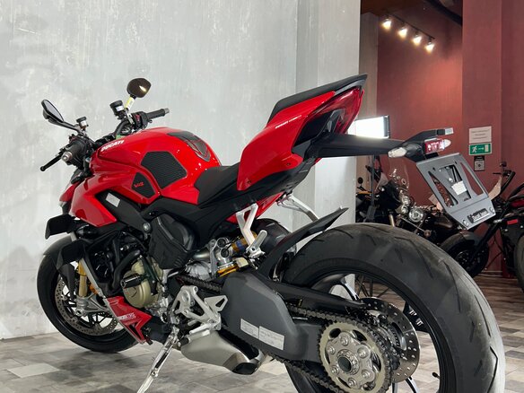 2020 Ducati Streetfighter V4, красный, 1745000 рублей - вид 6