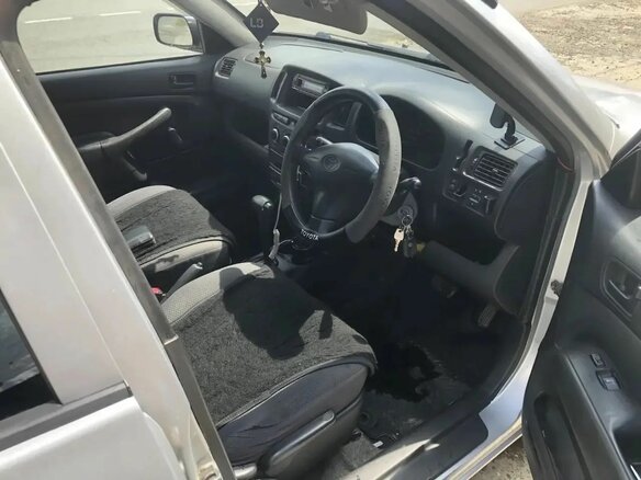 2003 Toyota Probox I, серый, 424000 рублей - вид 13