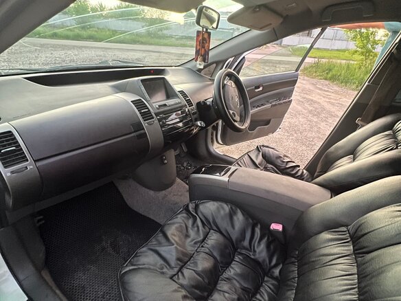 2010 Toyota Prius JDM II Рестайлинг (XW20), белый, 420000 рублей - вид 10