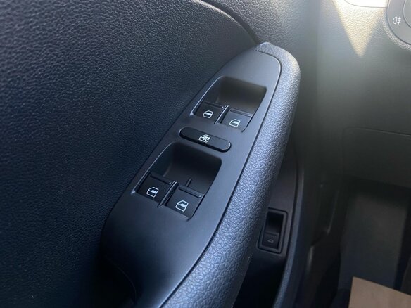 2018 Volkswagen Jetta VI Рестайлинг, белый, 1325000 рублей - вид 14