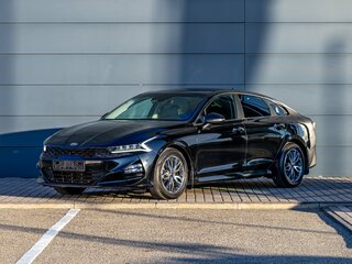 2020 Kia K5 III, чёрный, 2455000 рублей, вид 1