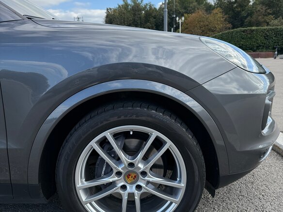 2018 Porsche Cayenne III, серый, 6900000 рублей - вид 9