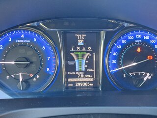 2016 Toyota Camry VII (XV50) Рестайлинг, белый, 2000000 рублей, вид 4