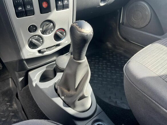 2007 Renault Logan I, серый, 384000 рублей - вид 16