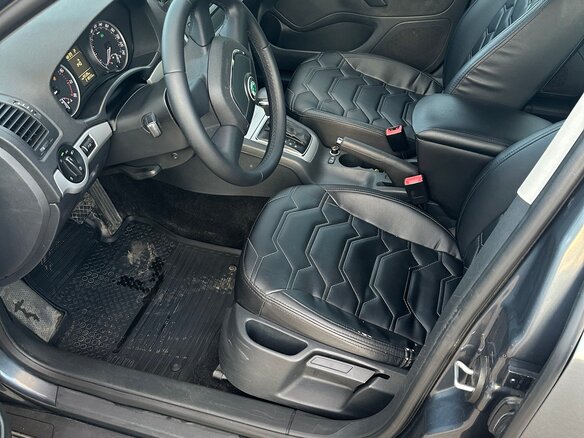 2012 Skoda Octavia II (A5) Рестайлинг, серый, 700000 рублей - вид 6