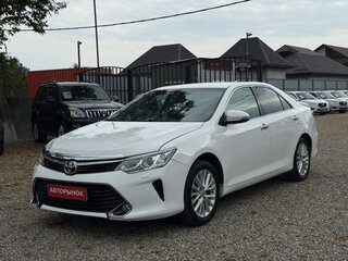 2014 Toyota Camry VII (XV50), белый, 1950000 рублей, вид 3