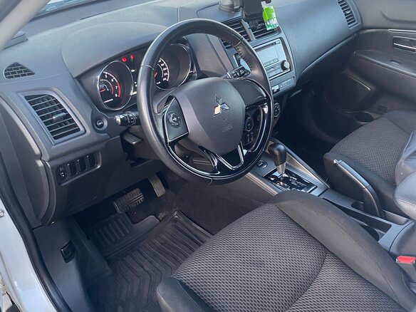 2018 Mitsubishi ASX I Рестайлинг 2, белый, 1350000 рублей - вид 4
