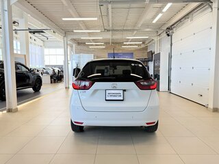 2022 Honda Fit IV, белый, 1379000 рублей, вид 5
