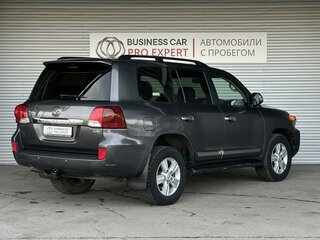 2012 Toyota Land Cruiser 200 Series Рестайлинг 1, серый, 3199000 рублей, вид 5