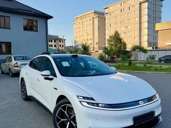 2025 Changan Qiyuan A06 28.39 kWh, белый, 2500000 рублей