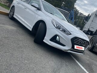 2018 Hyundai Sonata VII (LF) Рестайлинг, белый, 1850000 рублей, вид 3