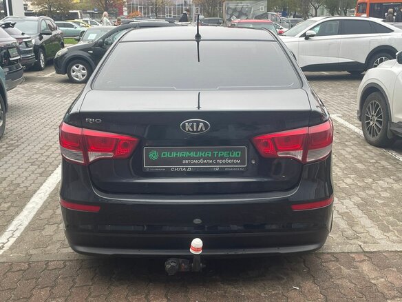 2015 Kia Rio III Рестайлинг, чёрный, 792000 рублей - вид 6