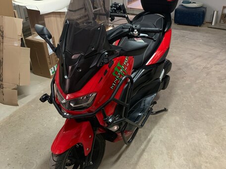 2025 Yamaha NMAX, красный, 135000 рублей, вид 5
