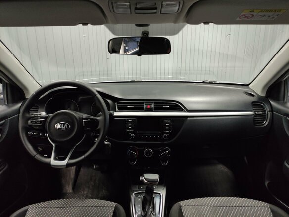 2017 Kia Rio IV, серебристый, 940000 рублей - вид 7