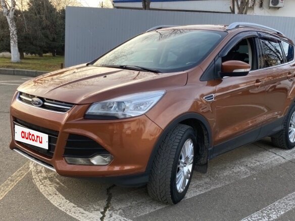 2015 Ford Kuga II, коричневый, 1600000 рублей