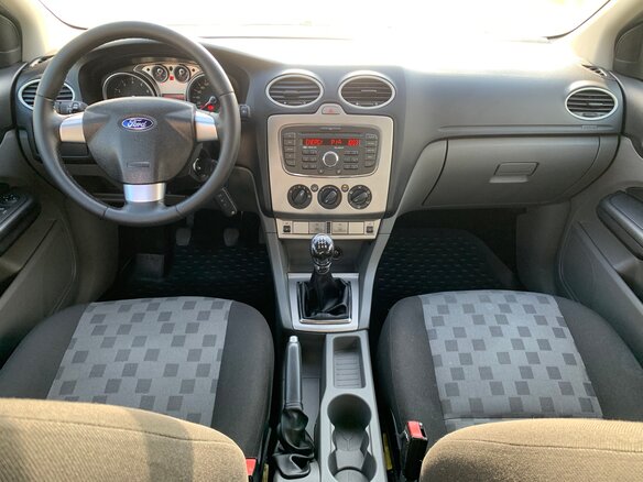 2009 Ford Focus II Рестайлинг, чёрный, 485000 рублей - вид 12