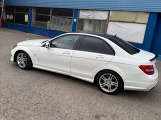 2011 Mercedes-Benz C-Класс 180 BlueEFFICIENCY III (W204) Рестайлинг, белый, 1450000 рублей, вид 3
