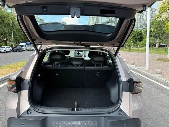 2026 Changan Qiyuan Q05 51.9 kWh II, серебристый, 2250000 рублей - вид 6