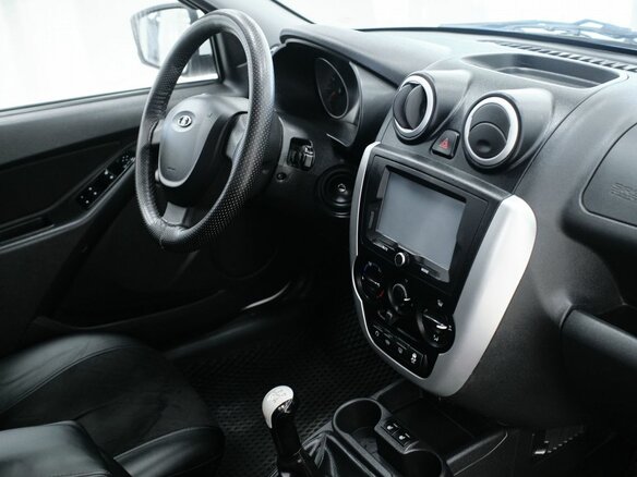 2015 Lada (ВАЗ) Granta I, белый, 399000 рублей - вид 12