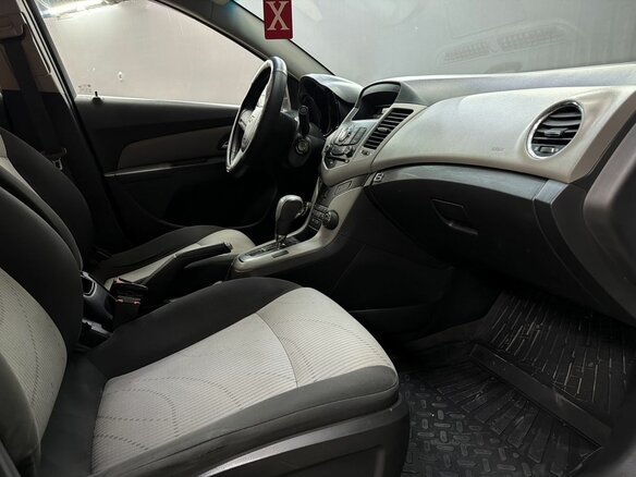 2012 Chevrolet Cruze I, белый - вид 9