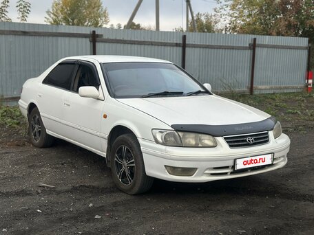 2000 Toyota Camry IV (XV20) Рестайлинг, белый, 389000 рублей, вид 3